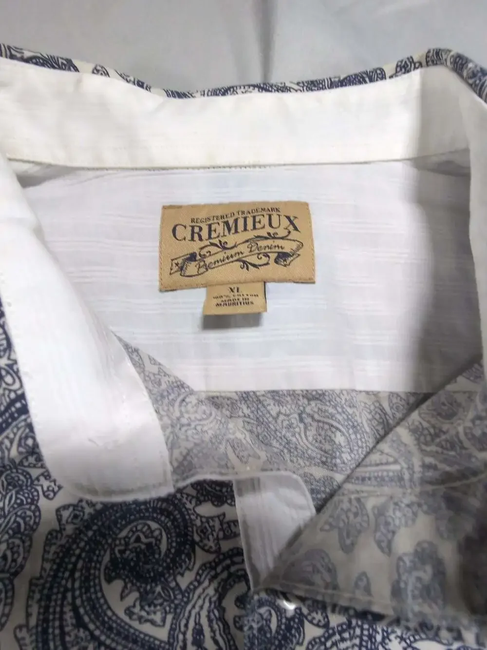 Daniel Cremieux Blue and White Paisley Long Sleeve Button-Down Shirt.  XL